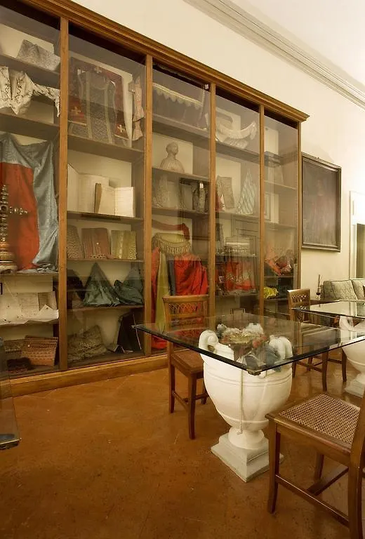 Palazzo Magnani Feroni, All Suite - Residenza D'Epoca Florence 3*,