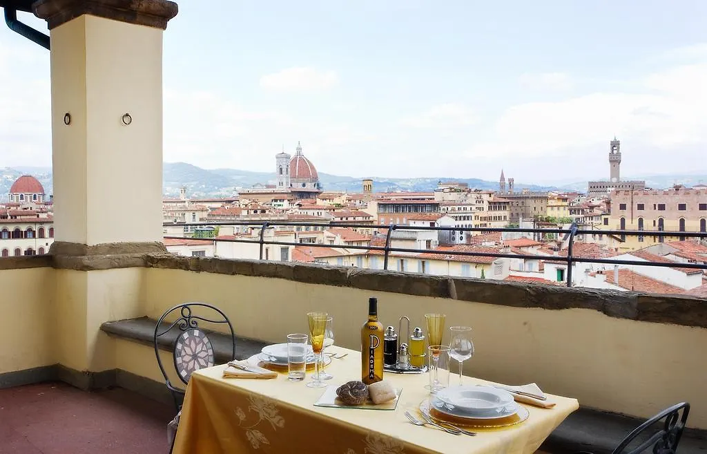 Palazzo Magnani Feroni, All Suite - Residenza D'Epoca 피렌체 호텔