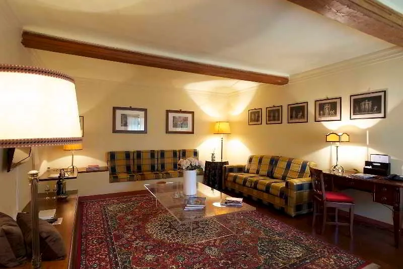 Palazzo Magnani Feroni, All Suite - Residenza D'Epoca Florence 3*,