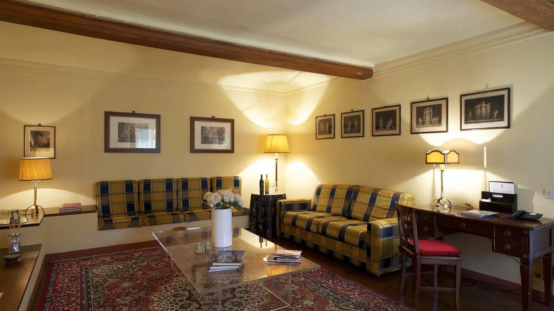 Palazzo Magnani Feroni, All Suite - Residenza D'Epoca 피렌체